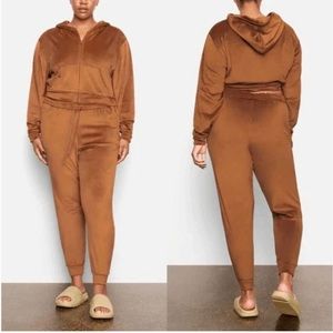 Skims Velour Copper Brown High Rise Joggers Pants